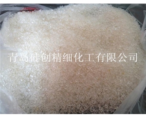 Fine-pored silica gel